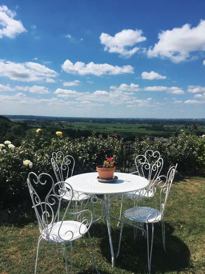 Le Prieure Bed & Breakfast Saint-Pey-de-Castets Екстериор снимка