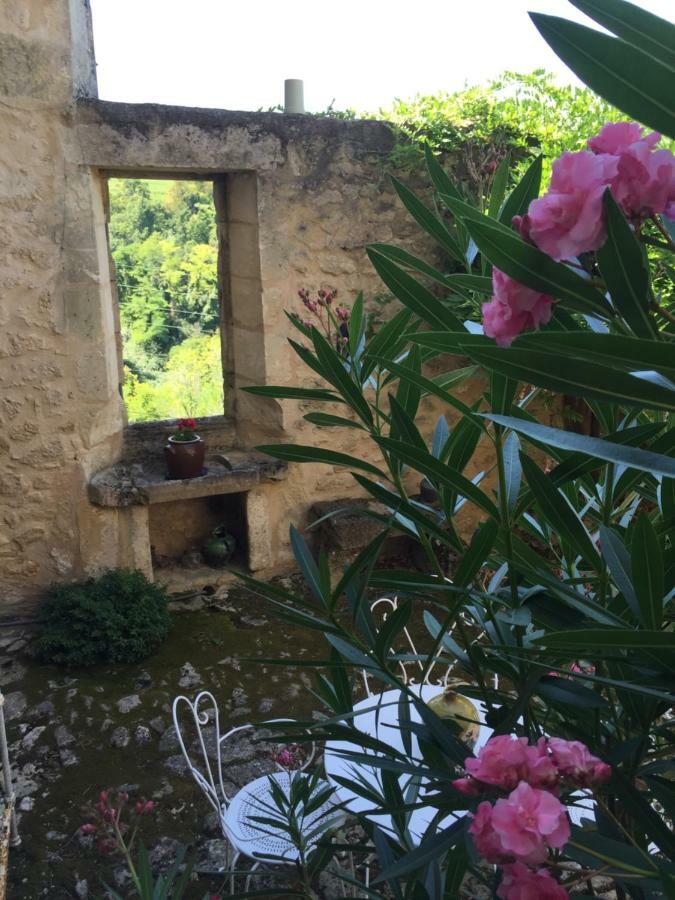 Le Prieure Bed & Breakfast Saint-Pey-de-Castets Екстериор снимка