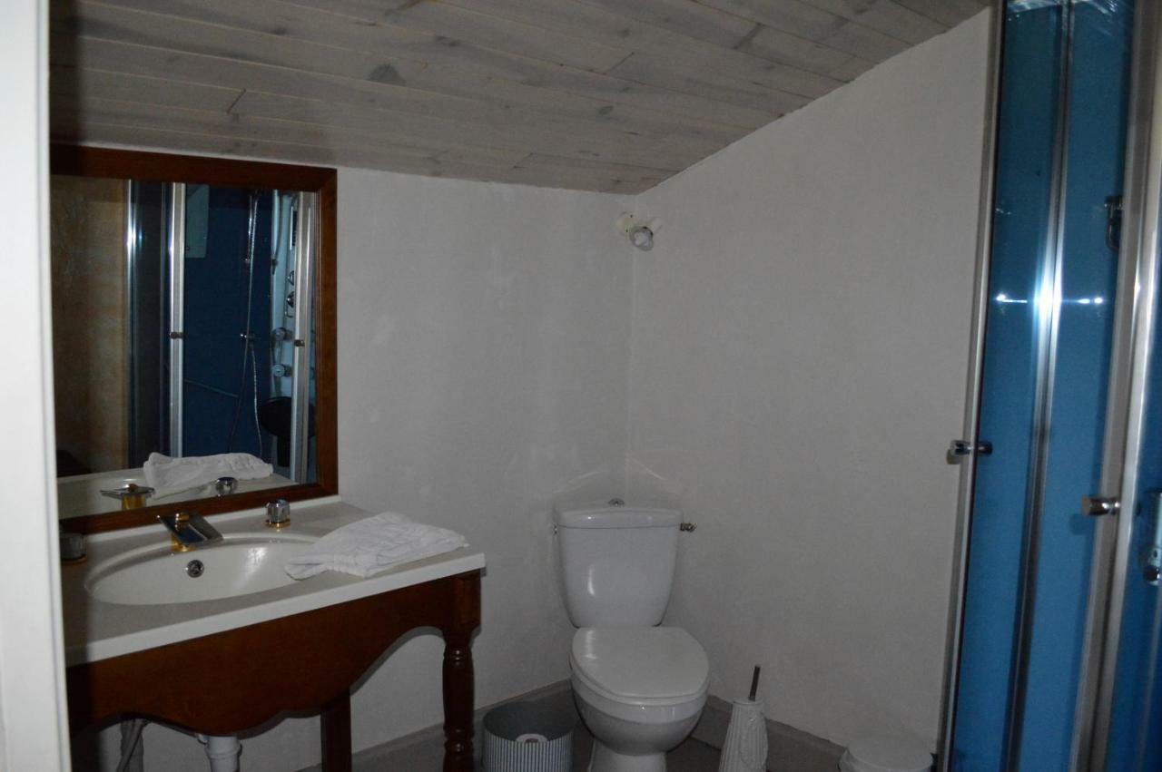 Le Prieure Bed & Breakfast Saint-Pey-de-Castets Екстериор снимка