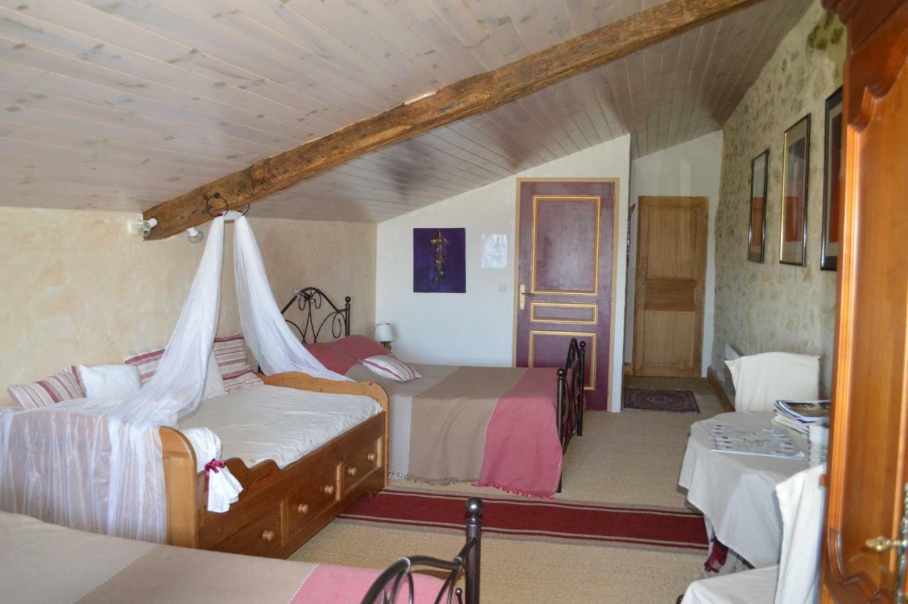Le Prieure Bed & Breakfast Saint-Pey-de-Castets Екстериор снимка